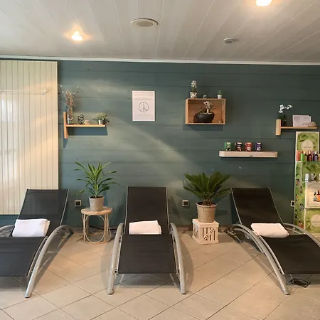 Le Prieuré Hotel 4*