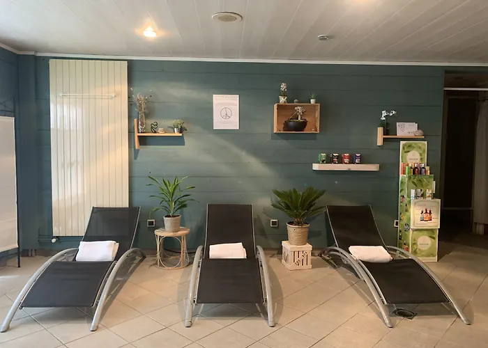 Le Prieuré Hotel 4*