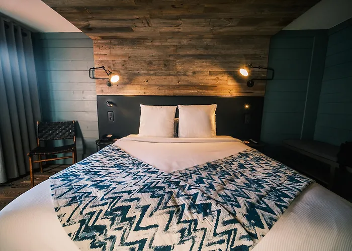 Le Prieure & شامونكس